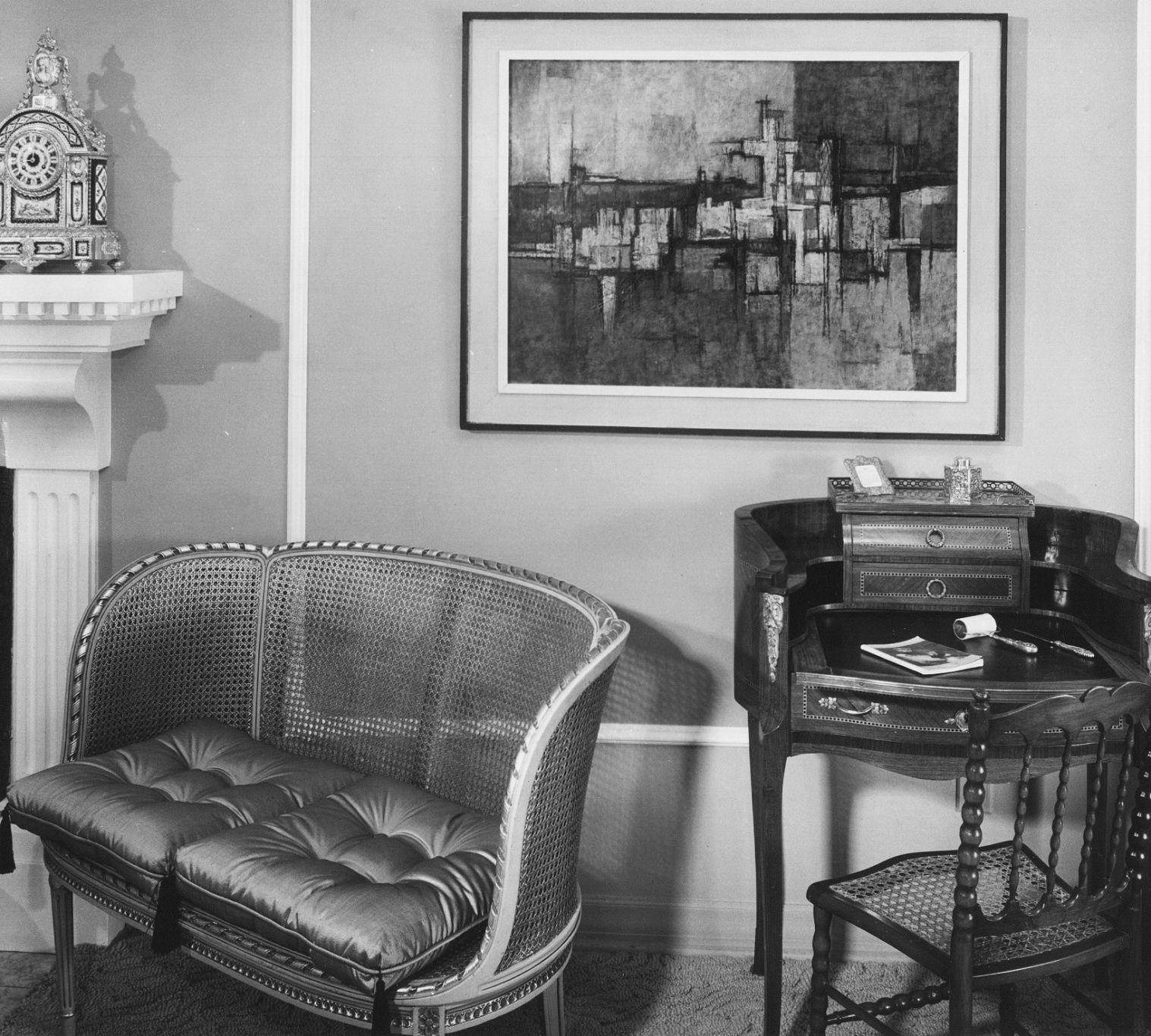 1960 Tucson home photos: A Tudor house filled with art